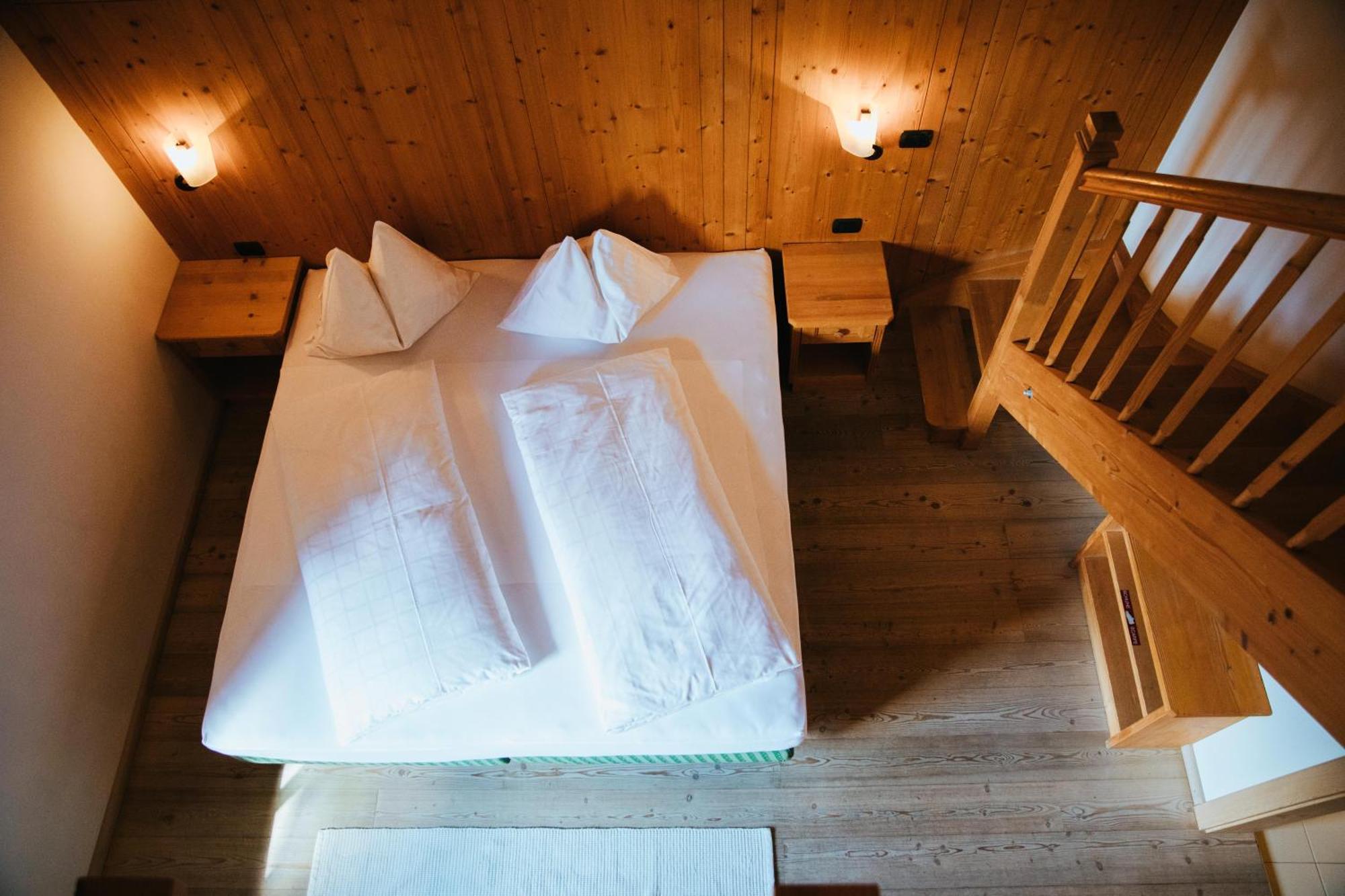 Uetia De Boerz Hotel San Martino in Badia Phòng bức ảnh